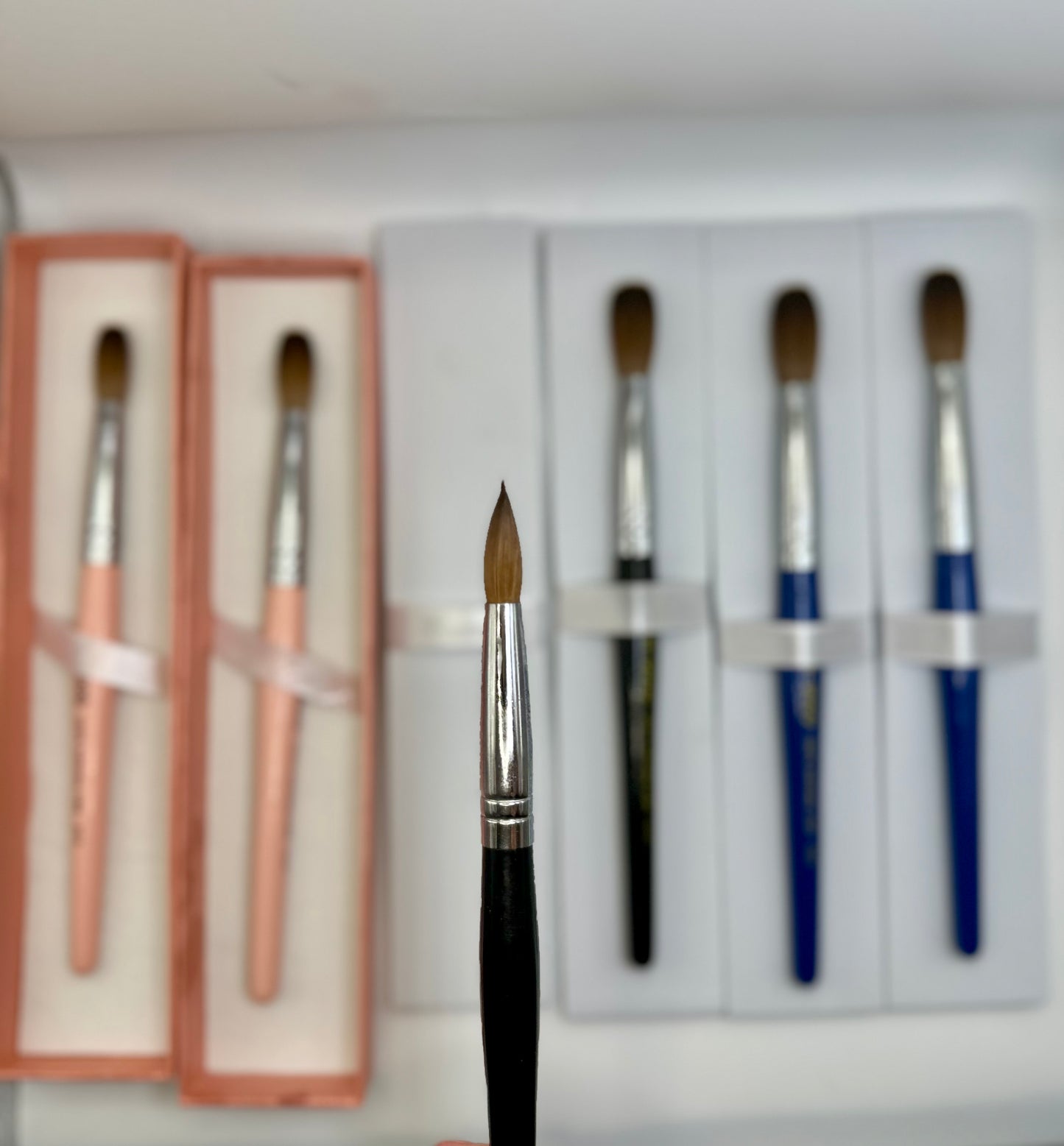 100% kolinsky Acrylic Brush #14 (Black)